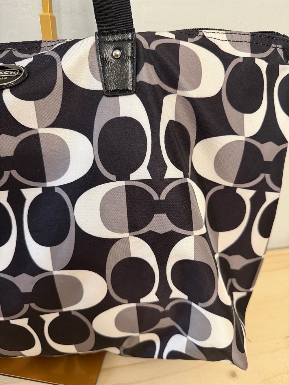 Coach Poppy Glam Signature Tote- no hang tag - Picture 8 of 11